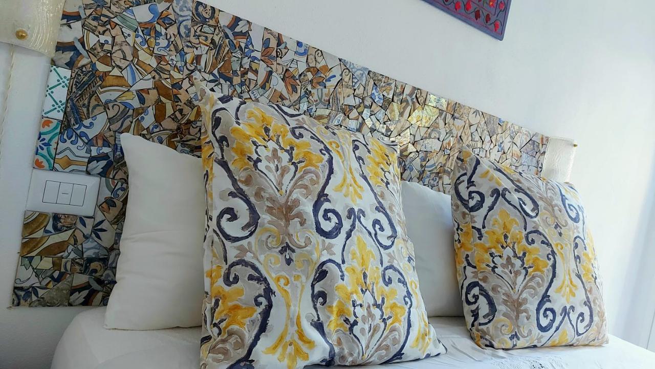 Vfh Villa Flavia Eco B&B - 50 Metri Dal Mare Santa Flavia Bagian luar foto